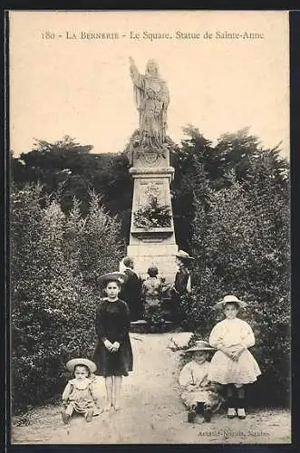 AK La Bernerie, Le Square, Statue de Sainte-Anne