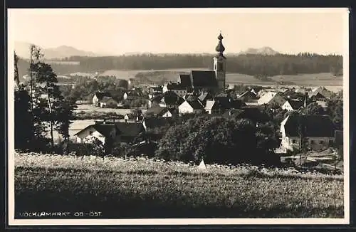 AK Vöcklamarkt /Ob.-Öst., Ortsansicht mit Kirche