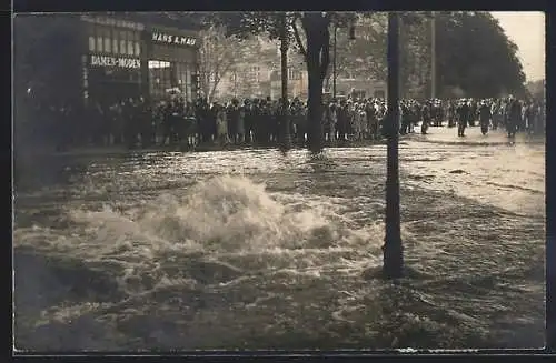 AK Hamburg, Wasserrohrbruch am Geschäft Hans A. Mau