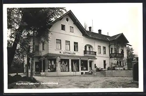 AK Ostermiething, Kinder vor dem Kaufhaus H. Lothaller