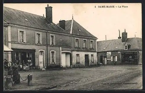 AK Dame-Marie, La Place avec bâtiments et commerces