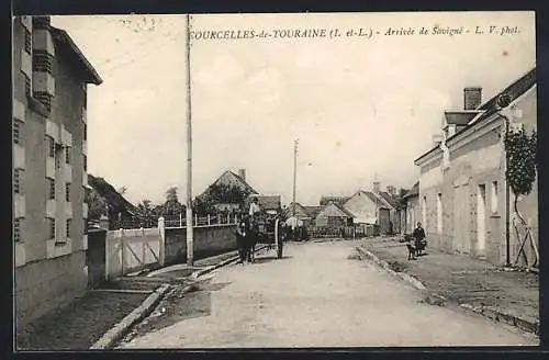 AK Courcelles-de-Touraine, Arrivée de Savigné