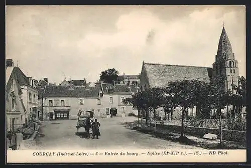 AK Courcay, Entrée du bourg et église, XI-XIIe s.