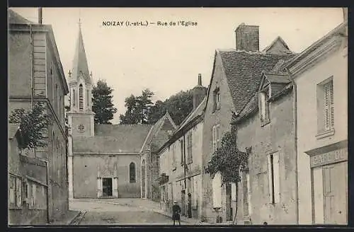 AK Noizay, Rue de l`Église avec l`église en arrière-plan et le Café du village