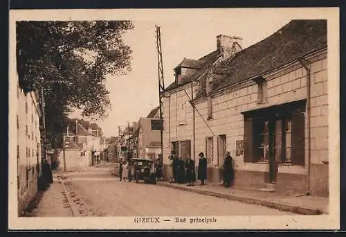 AK Gizeux, Rue principale avec habitants et voiture