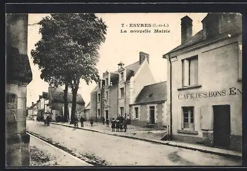 AK Esvres, La nouvelle Mairie et le café des Bons Enfants