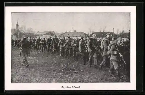 AK Infanterie-Soldaten in Uniform auf dem Marsch