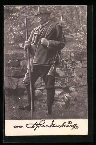 AK Paul von Hindenburg in den Bayerischen Bergen im Herbst 1923, auf Jagd mit Flinte und Fernglas