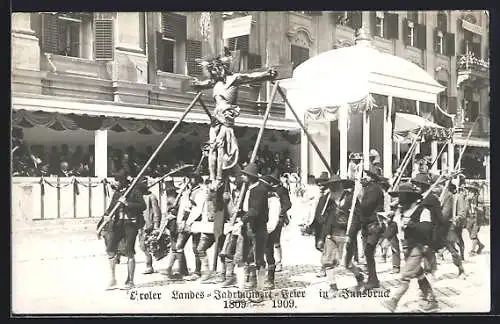 AK Innsbruck, Tiroler Landes-Jahrhundertfeier 1909, Festumzug mit Kreuz