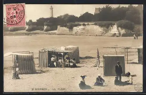 AK Saint-Georges, La plage avec cabines et promeneurs