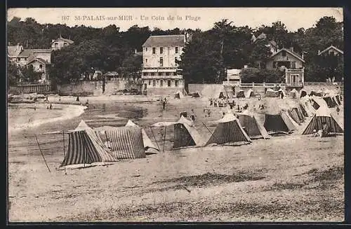 AK Saint-Palais-sur-Mer, Un coin de la plage avec des tentes et des baigneurs