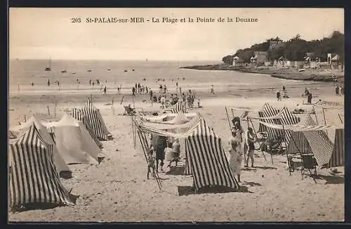 AK Saint-Palais-sur-Mer, La Plage et la Pointe de la Douane avec tentes de plage