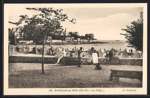 AK Saint-Palais-sur-Mer, La Plage avec des baigneurs et des cabines de plage