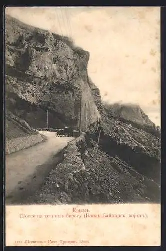 AK Krim, Strasse entlang der Südküste mit Felswand