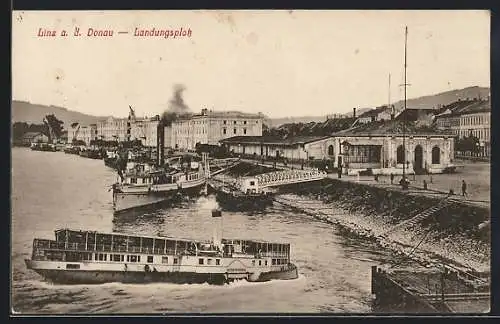 AK Linz a. d. Donau, Dampfer Herzogin von Hohenberg, Landungsplatz