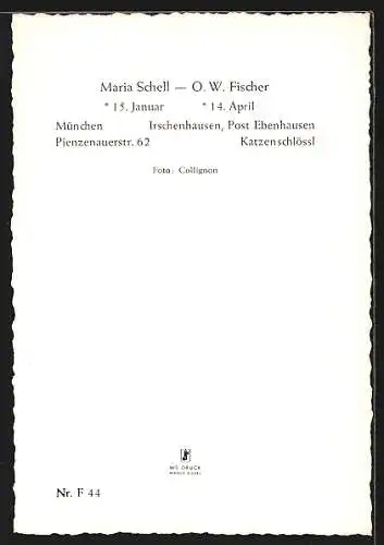 AK Schauspielerin Maria Schell & O. W. Fischer, in liebevoller Umarmung