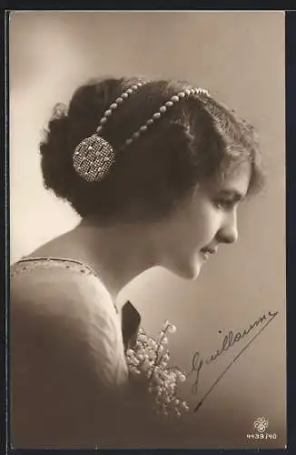 Foto-AK RPH SBW: junge Dame mit Kopfschmuck, Jugendstil