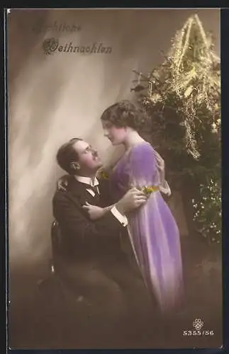 Foto-AK RPH SBW: Ein Liebespaar unter dem Weihnachtsbaum