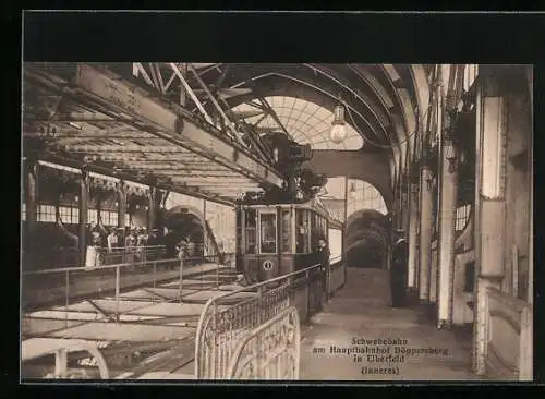 AK Elberfeld, Schwebebahn am Hauptbahnhof Döppersberg, Innenansicht