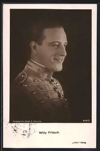 AK Schauspieler Willy Fritsch lächelnd in Uniform