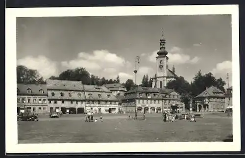 AK Krasna Lipa / Schönlinde, Marktplatz mit Kirche