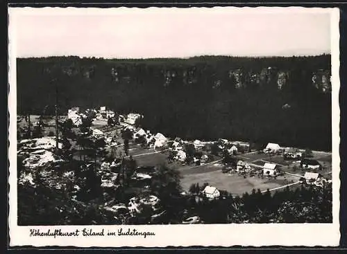 AK Eiland im Sudetengau, Ortsansicht von einen Berg aus