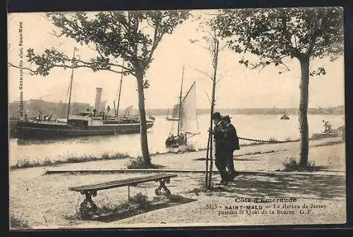 AK Saint-Malo, Le Bateau de Jersey passant le Quai de la Bourse