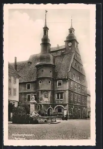 AK Hildburghausen, Rathaus mit Brunnen