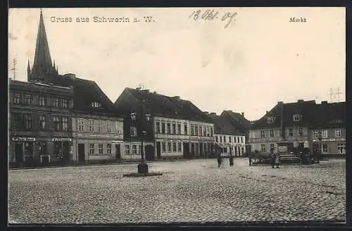 AK Schwerin / Skwierzyna, Marktplatz mit Geschäften