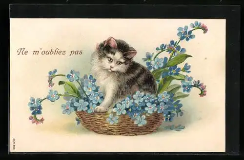 Präge-Lithographie Kleine Katze im Vergissmeinnicht-Körbchen