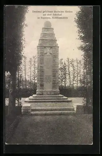 AK Bapaume, Friedhof, Denkmal gefallener Deutscher