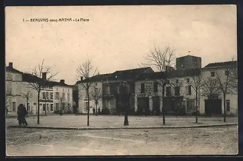 AK Beauvais-sous-Matha, La Place