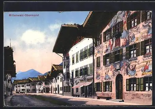 AK Mittenwald, Obermarkt mit bemaltem Haus