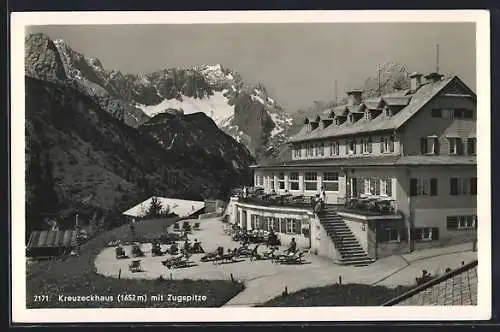 AK Garmisch, Kreuzeckhaus mit Zugspitze