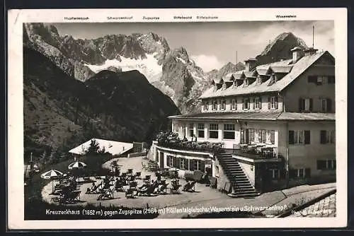 AK Garmisch-Partenkirchen, Kreuzeckhaus mit Blick gegen die Zugspitze