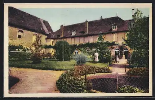 AK Moulins-Engilbert /Nièvre, Ancien Couvent des Picputiens