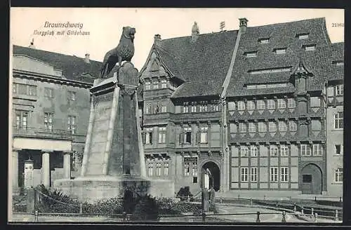 AK Braunschweig, Burgplatz mit Gildehaus und Denkmal