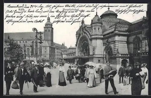 AK Köln, Einwohner vor dem Bahnhof