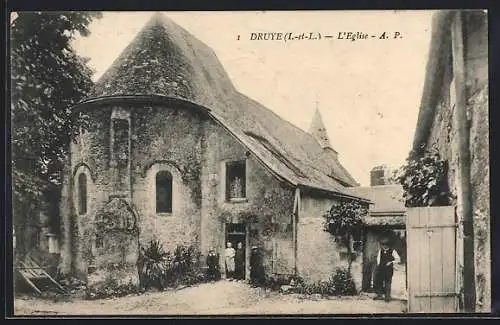 AK Druye, L`Eglise