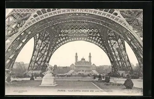 AK Paris, Tour Eifel Grand Arc avec Trocadéro