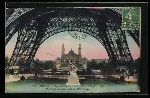 AK Paris, Palais du Trocadéro, vu sous la Tour Eiffel