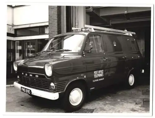 Fotografie unbekannter Fotograf und Ort, Ford Kleinbus des Royal Mail Post Office Telephones, Kennzeichen PMG 89E