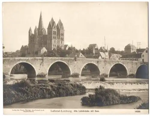 Fotografie NPG AG, Berlin, Ansicht Limburg / Lahn, Blick nach der alten Lahnbrücke und dem Dom, Grossformat 25 x 19cm