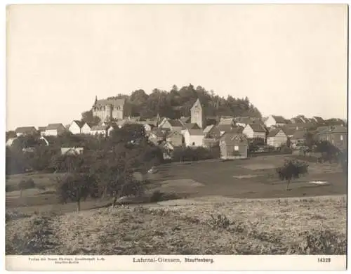 Fotografie NPG A.G., Berlin, Ansicht Durbach, Blick auf den Ort mit Schloss Staufenberg