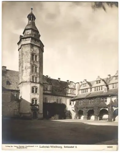 Fotografie NPG A.G., Berlin, Ansicht Weilburg / Lahn, Blick in den Schloss Innehof II., Grossformat 19 x 25cm