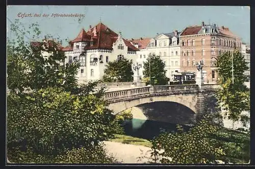 AK Erfurt, Strassenbahn auf der Pförtchenbrücke