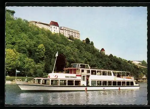 AK Der Salondampfer Agnes Bernauer auf der Donau b. Irlbach