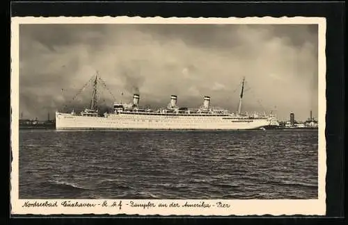 AK Passagierschiff KdF-Dampfer Resolute am Amerika Pier in Cuxhaven