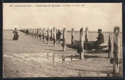 AK Royan, La Plage du Galon d`Or avec des pêcheurs et des promeneurs