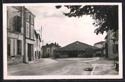 AK Beauvais-sur-Matha, Les Halles